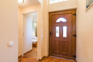 Φωτογραφία από το άλμπουμ του Malerisches Apartment nur 200 Meter zum Strand mit Meerblick, Privatparkplatz, Grillbereich σε Selce +28 φωτογραφίες