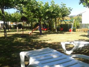Plac zabaw dla dzieci w obiekcie Hotel La Costera