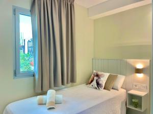 Giường trong phòng chung tại Luxury Bungalow"Julia"with private Whirlpool by SunHousesCanarias +51 ảnh