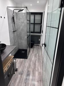 Ένα μπάνιο στο Wohnung im Herzen von München