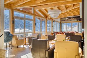 Posezení v ubytování Hotel Alpen-Royal