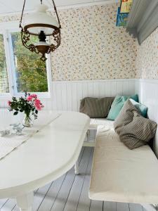 Posezení v ubytování Solröje + 16 fotografií