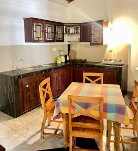 Galeriebild der Unterkunft Palm Beach Guest House in Hikkaduwa + 14 Fotos