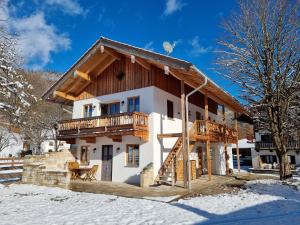 En generel udsigt til bjerge eller udsigt til bjerge taget fra lejligheden