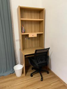 Η βιβλιοθήκη του διαμερίσματος +15 φωτογραφίες