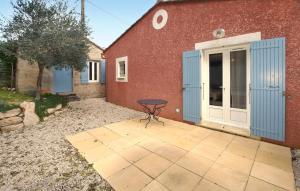 Το κτήριο όπου στεγάζεται  η παραθεριστική κατοικία