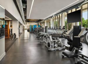 Fitness centrum a/nebo fitness zařízení v ubytování The Westgate Hotel