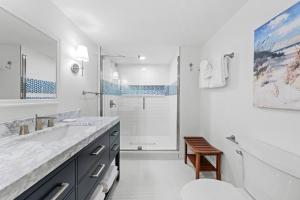 Et badeværelse på Loggerhead Cay 381 + 39 billeder