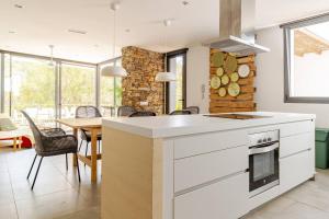 Una cocina o zona de cocina en Exclusiva casa con encanto en Agua Amarga