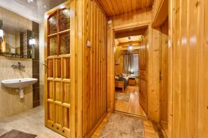 Et badeværelse på U Pietrasa - Skibus pod domem + 47 billeder