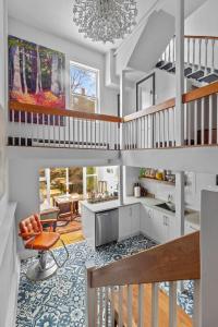 Η κουζίνα ή μικρή κουζίνα στο Elegant Victoria 2br 15ba