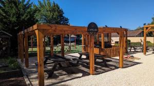 Fotografie z fotogalerie ubytování Camping Le Village Des Sources v destinaci Ceilhes-et-Rocozels