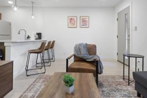 Φωτογραφία από το άλμπουμ του Brand New Unit 5 min to Downtown Austin στο Ώστιν +20 φωτογραφίες