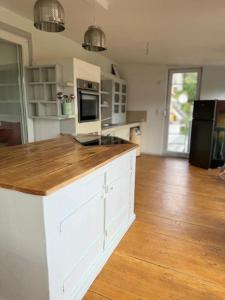 Fotografie z fotogalerie ubytování 100 m2, 3 Zimmer, Parkplätze, Balkon, Europapark v destinaci Hohberg