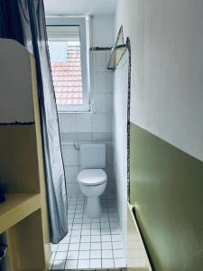 Ένα μπάνιο στο 100 m2, 3 Zimmer, Parkplätze, Balkon, Europapark