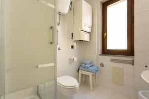 Ένα μπάνιο στο Bluemar Guest House