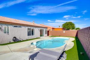 Πισίνα στο ή κοντά στο 3 Mi to Empire Polo Club Home with Private Pool!