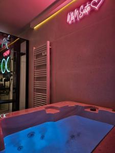 Bazén v ubytování Appartement SPA - W&M Suite nebo v jeho okolí