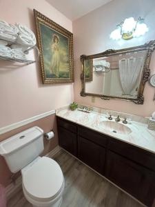 Gallery image of Arrowhead Lake Inn in Lake Arrowhead