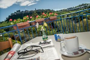 Balkón nebo terasa v ubytování Brit Hotel Essentiel Saint-Flour