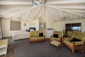 Χώρος καθιστικού στο Matauri Unplugged - Bay of Islands Holiday Home
