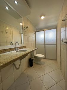 Bilik mandi di Mare Blu - Pousada Hostel +60 gambar