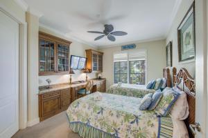 En eller flere senge i et værelse på LaPlage 7 + 27 billeder