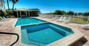 Swimmingpoolen hos eller tæt på LaPlage 7