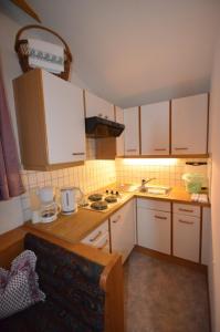 A kitchen or kitchenette at Haus Pinnistor