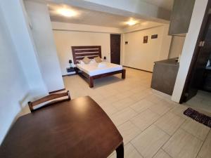 Postel nebo postele na pokoji v ubytování Day & Night Accommodations + 5 fotografií