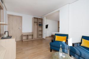 Cuisine ou kitchenette dans l'établissement Rihab Hotel