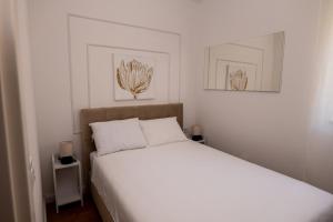 Postel nebo postele na pokoji v ubytování Apartment Zaklina 1496