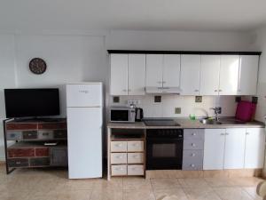 Gallery image of Koka Seaview 8 in Playa del Ingles +3 photos