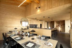 Εστιατόριο ή άλλο μέρος για φαγητό στο Odalys Chalet L'Ours Polaire +11 φωτογραφίες