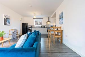 Køkken eller tekøkken på Stylish Apartment - Free Wifi & Netflix - Parking - Pet Friendly 3MH + 24 billeder