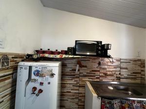 Casa da praia Atins Maranhão的厨房或小厨房
