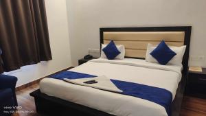 BhundsiCollection O The King's Heritage Plaza Sohna Road的相册照片