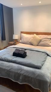 Posteľ alebo postele v izbe v ubytovaní Cedar Inn Budapest - Palace District
