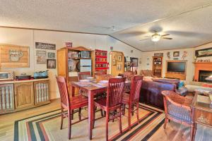 Gallery image of Mimi's Place in Canyon Lake