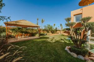 Aed väljaspool majutusasutust Villa - Piscine chauffée sur demande et gouvernante