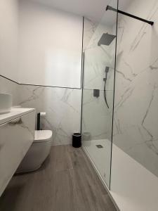 Et badeværelse på Luxury Carihuela Beach