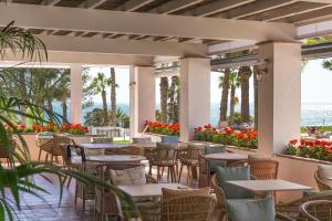 Restaurace v ubytování DAIA Slow Beach Hotel Conil - Adults Only Recommended