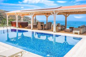 Πισίνα στο ή κοντά στο Pomos view