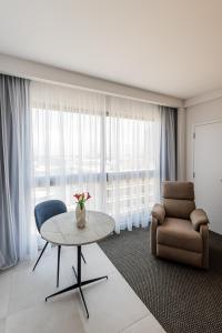 Area soggiorno di The View - Saint George Hotel