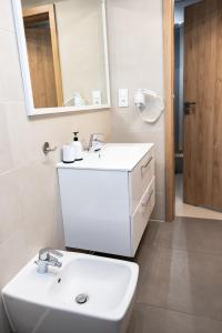 Kúpeľňa v ubytovaní Apartament z pięknym widokiem na las + 37 fotografií