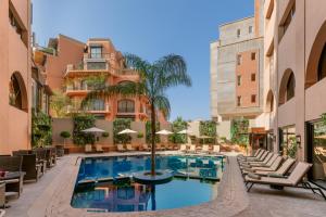 Bazén v ubytování Hivernage Hotel & Spa nebo v jeho okolí