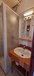 Et badeværelse på Résidence Ski Azur