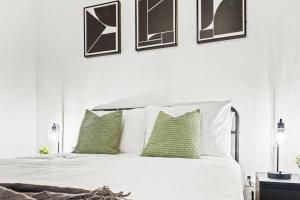 Foto dalla galleria di Luxurious New Unit 1Bd1Ba Pool Golf Sim ad Austin Altre 23 foto