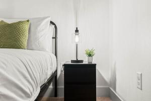 Φωτογραφία από το άλμπουμ του Luxurious New Unit 1Bd1Ba Pool, Golf Sim στο Ώστιν