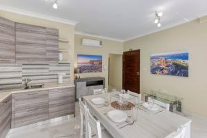 Nhà bếp/bếp nhỏ tại Seaview,beautiful 3br Apt 2